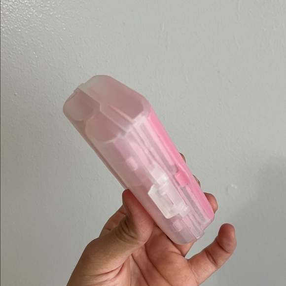 5/$25 ๐ Hello kitty small pill case - Picture 8 of 8